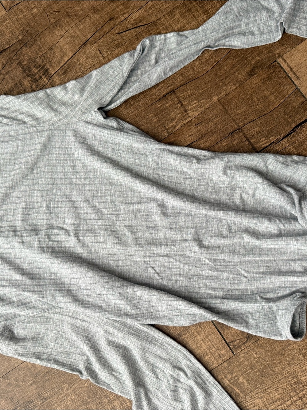 Ambiance Light Gray Long-Sleeve Sleep Top